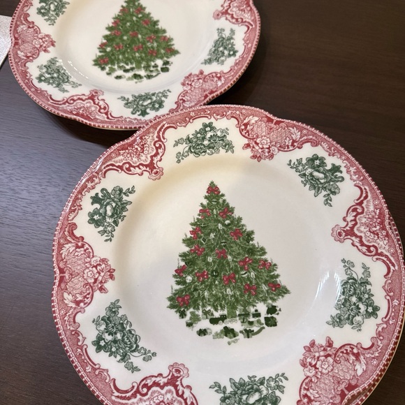 Johnson Brothers Old Britain Castles Christmas Tree Salad Plate Set of 4 - RARE - Picture 2 of 5